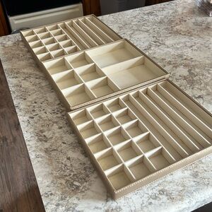 Set of 3 jewelry trays